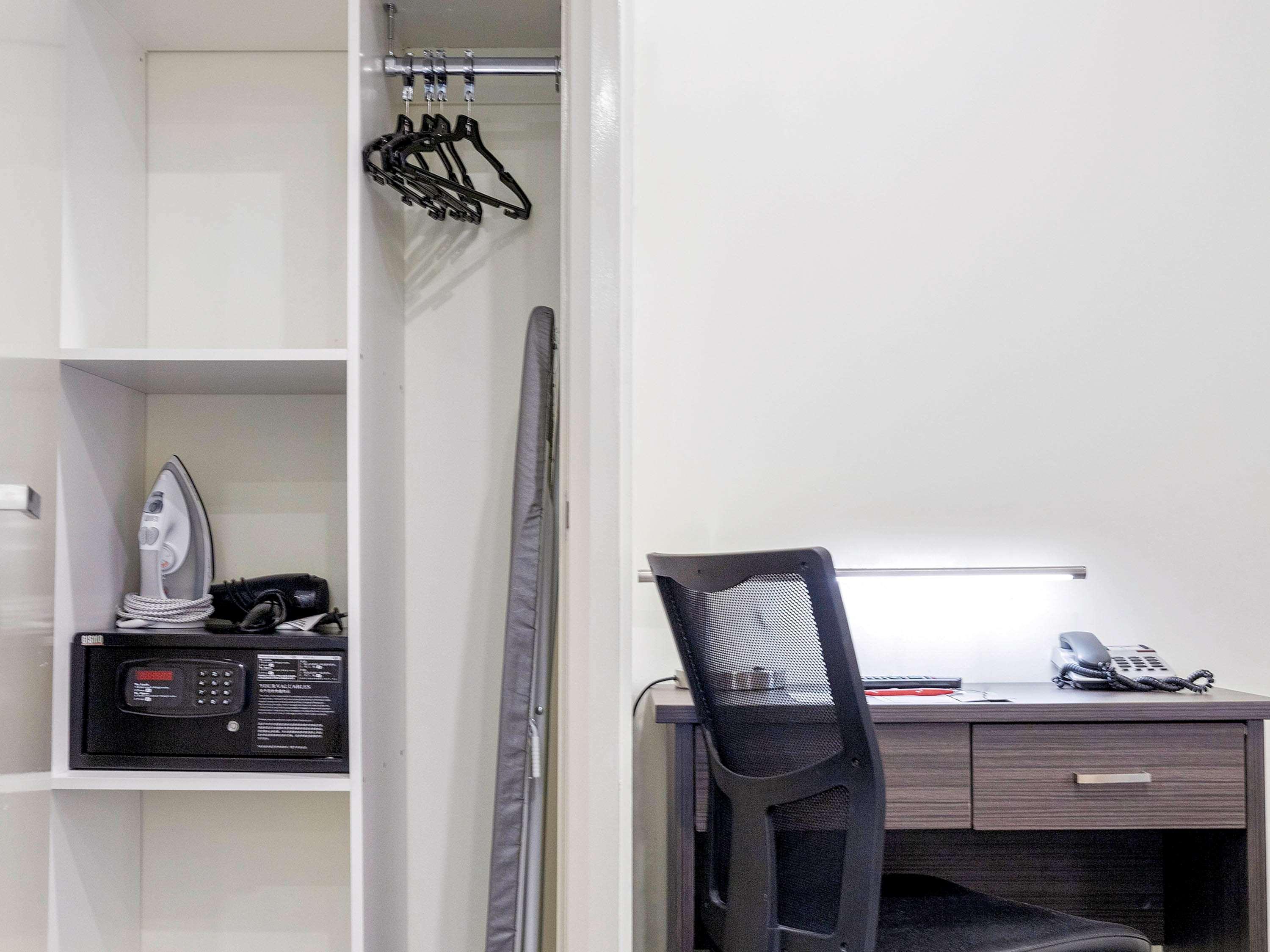 Ibis Styles Kingsgate Hotel Мелбърн Екстериор снимка