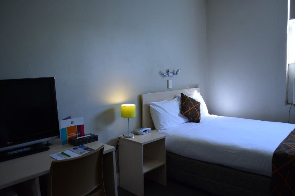 Ibis Styles Kingsgate Hotel Мелбърн Екстериор снимка