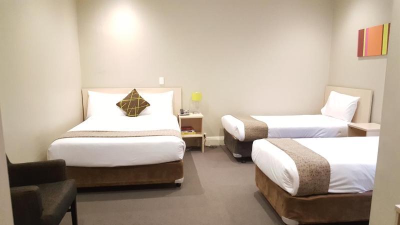 Ibis Styles Kingsgate Hotel Мелбърн Екстериор снимка