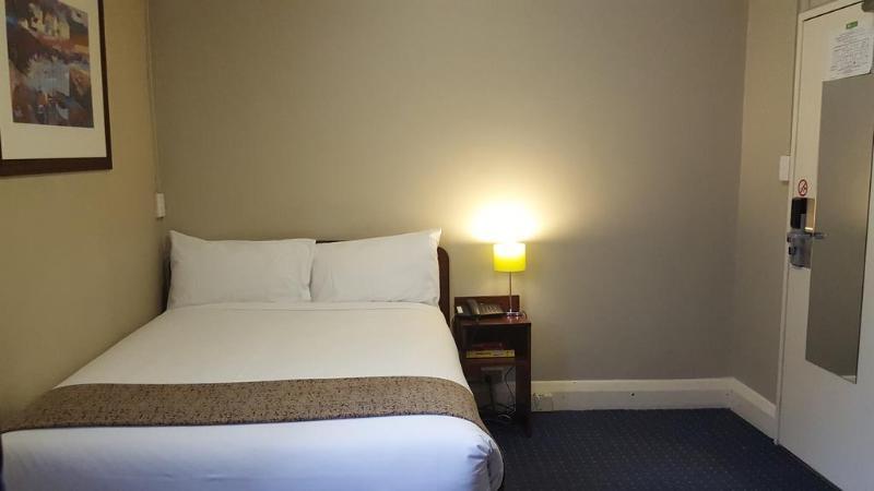 Ibis Styles Kingsgate Hotel Мелбърн Екстериор снимка